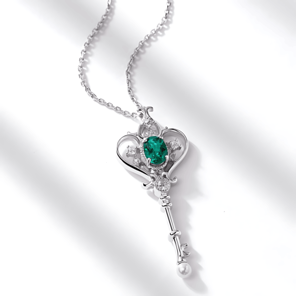Cultivate emerald key pendant women S925 silver court warbler flower colored gemstone necklace light luxury - Image 2