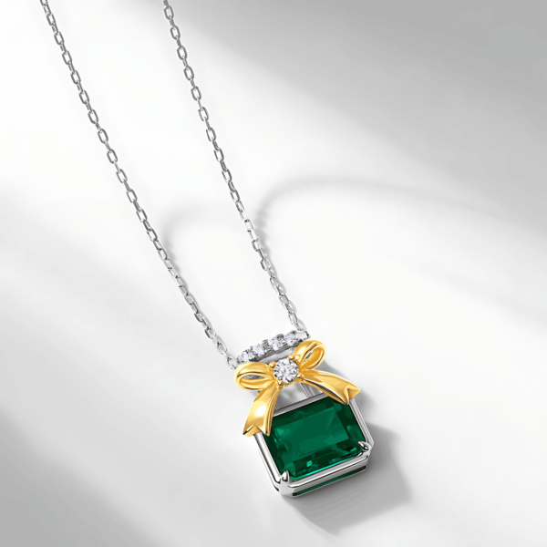 Summer French Light Luxury Perfume Bottle Pendant Necklace S925 Silver with Cultured Emerald Collar Chain - Image 2
