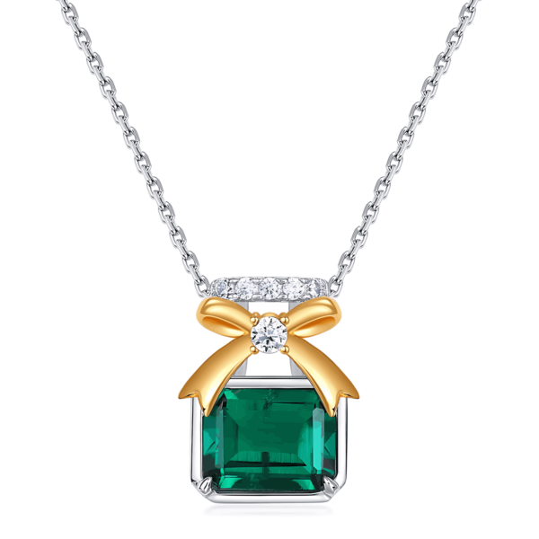 Summer French Light Luxury Perfume Bottle Pendant Necklace S925 Silver with Cultured Emerald Collar Chain