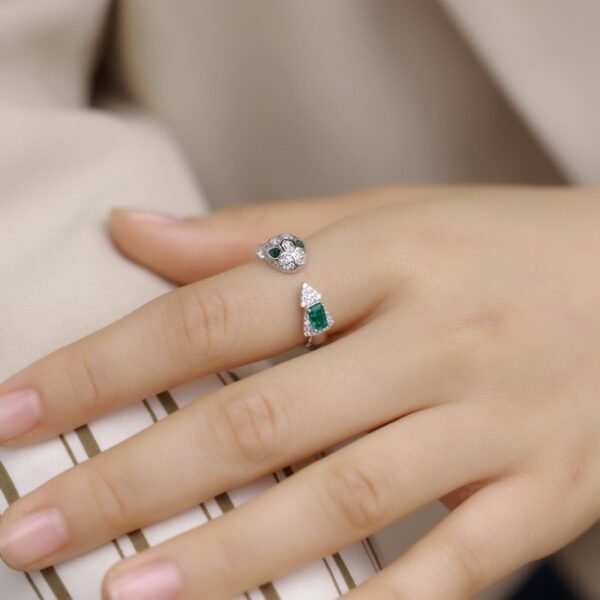 Light luxury personalized snake bone ring women S925 silver with cultivated emerald index finger snake ring ring customized - Image 2