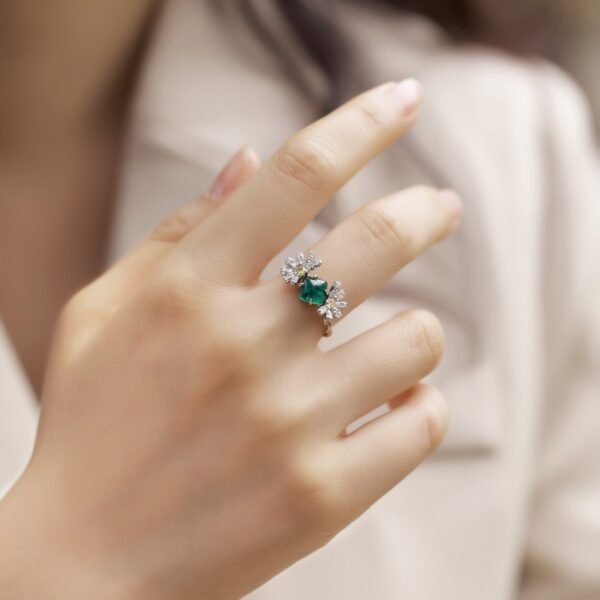 Petal vintage light luxury ring female S925 silver inlay cultivated emerald open ring fashion - Image 2