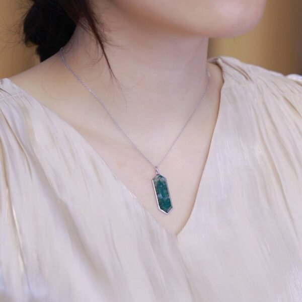 Atmospheric natural green moss stone collarbone chain women S925 silver with watercress agate necklace simple - Image 2