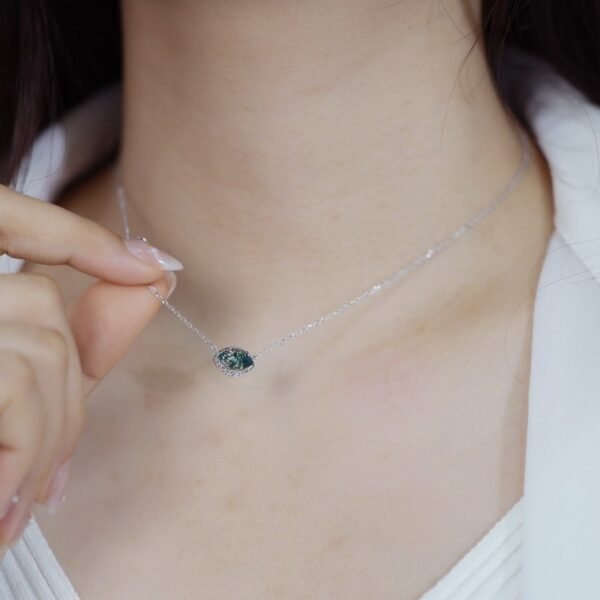 Section unique personalized green moss stone necklace women S925 silver natural watercress agate collarbone chain simple - Image 2