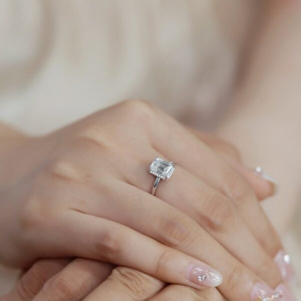 Classic Cube Sugar Moissanite Ring Women's S925 Silver with Brilliant Moissan Proposal Finger Ring Light Luxury Customized - Image 2