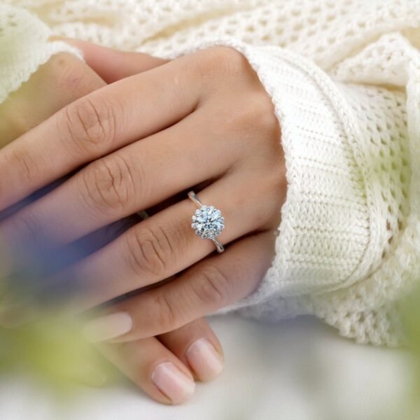 Brilliant moissanite ring S925 silver full inlaid colored treasure engagement proposal diamond ring Europe and the United States fashion light luxury - Image 2