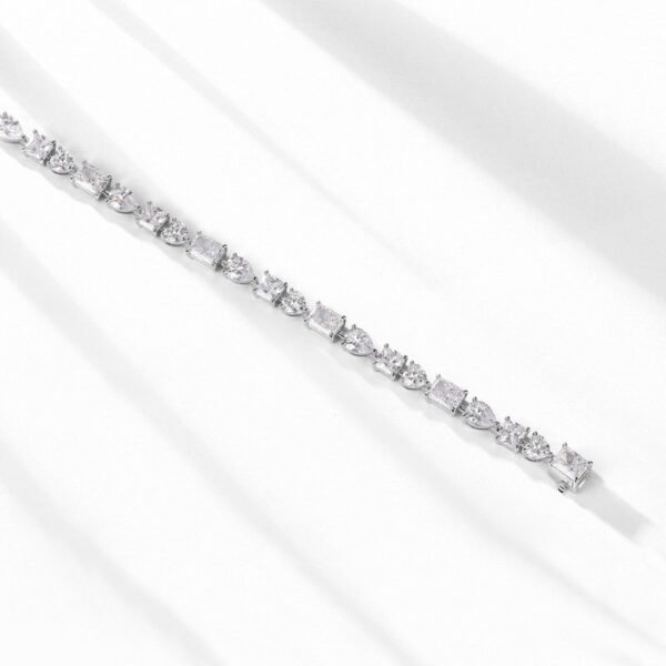 New S925 silver ice flower cut high carbon diamond bracelet luxury fashion flash diamond hand jewelry jittery live the same models - Image 2