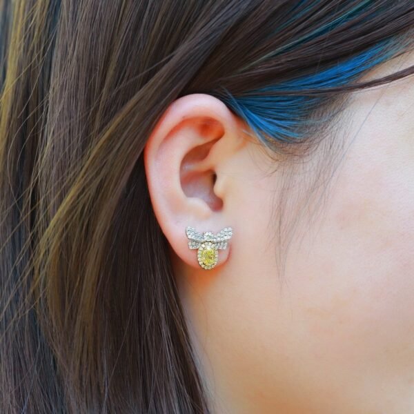 Earrings new S925 silver yellow high carbon diamond earrings retro cute bee earrings female - Image 2