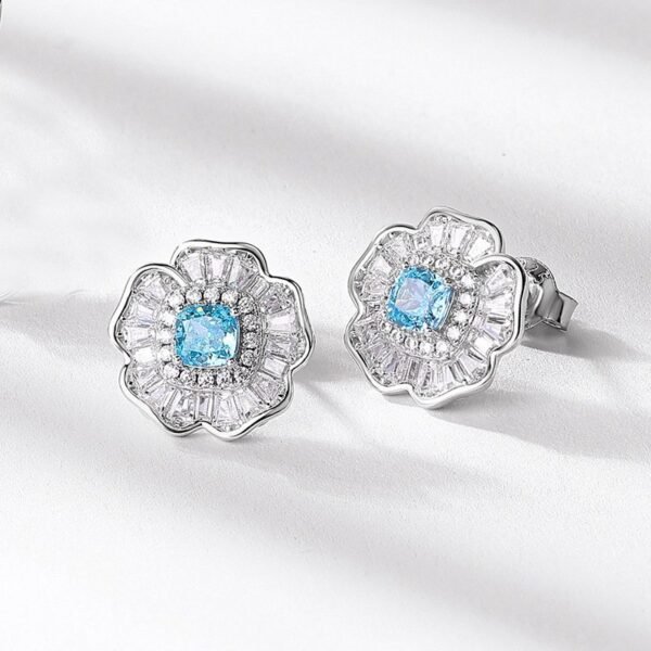 Celebrity flower earrings S925 silver ice flower cut high carbon diamond earrings earrings wind light luxury fashion - Image 2