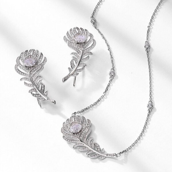 Section feather personalized design high carbon diamond necklace female S925 silver with sparkling colored treasure collarbone chain fashion trend - Image 2