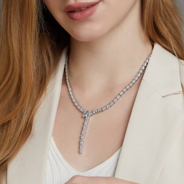 Hot mining explosive full diamond snake-shaped collarbone chain S925 silver senior sense of light luxury snake head snake bone chain customized - Image 2