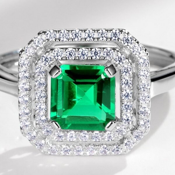 S925 Silver Ring Cultivated Emerald Luxury Fashion Gemstone Surround Ring for Women - Image 3