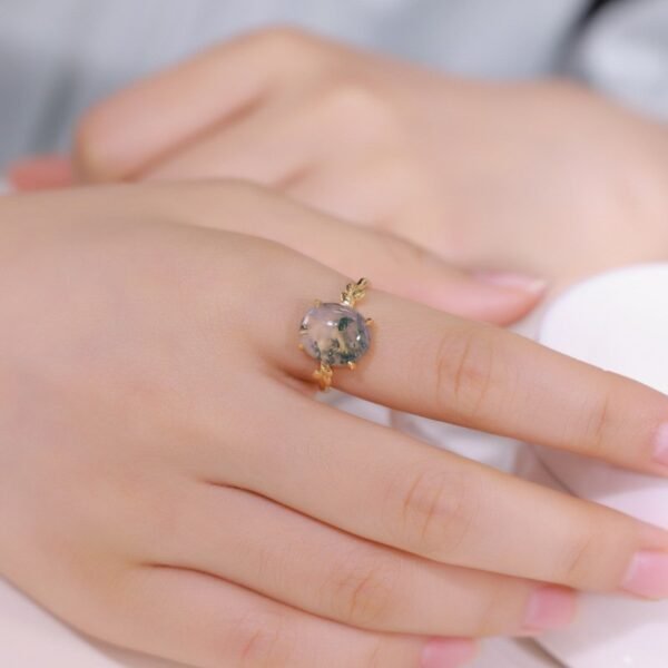 Pigeon egg natural watercress agate ring women's S925 silver inlaid green moss stone closed ring - Image 3