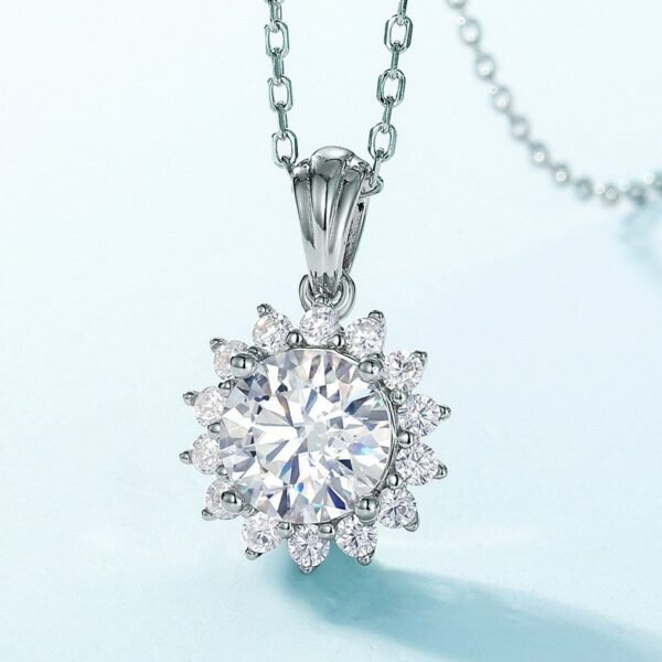 Hot pick sunflower moissanite pendant female S925 silver full set colorful gem moissanite collarbone pendant fashion - Image 3