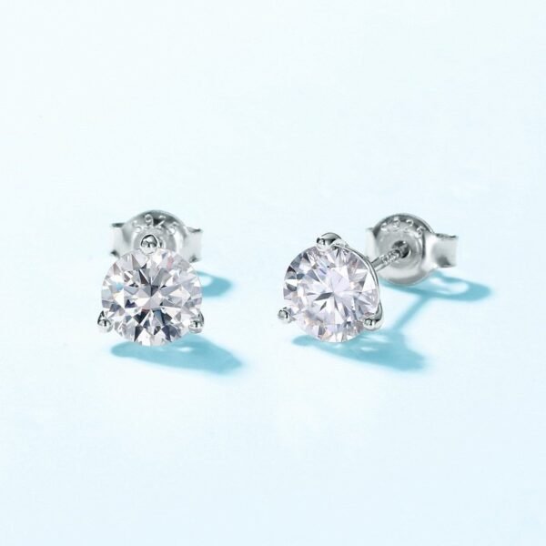 Brilliant moissan sterling silver earrings S925 silver claw set moissanite earrings in Europe and the United States simple personality match - Image 3