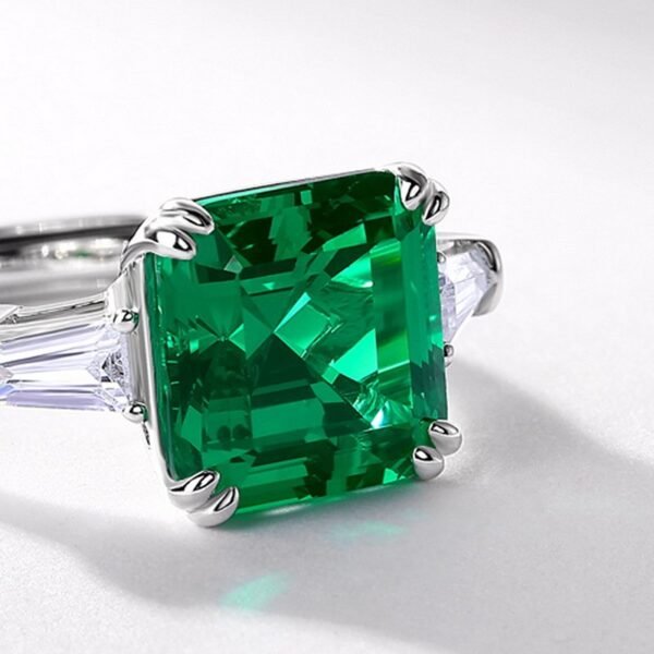 Oversized radiant green garnet ring women's S925 silver inlay cultured colorful treasure finger ring simple style - Image 3