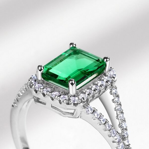 Classic fashion temperament 1.25ct cultivated emerald ring S925 silver fashion gemstone hand jewelry - Image 4