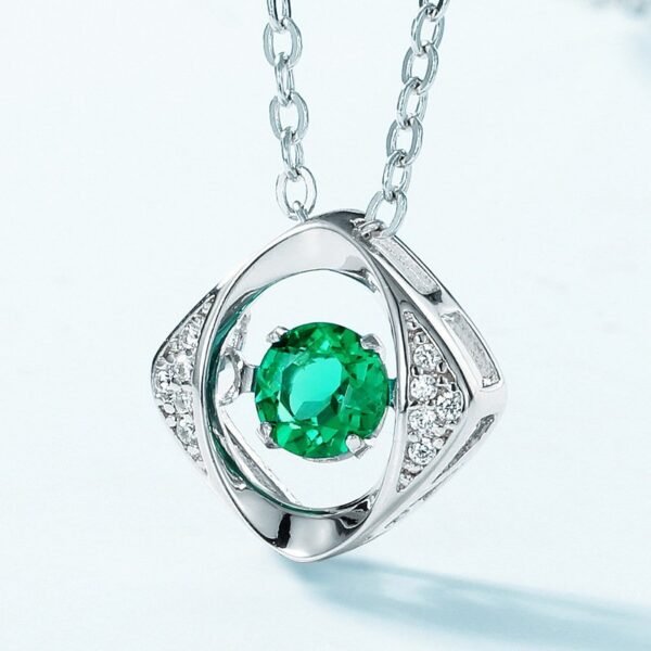 The section of the spirit of the devil's eye personalized necklace S925 silver cultivation emerald vintage noble collarbone chain - Image 4