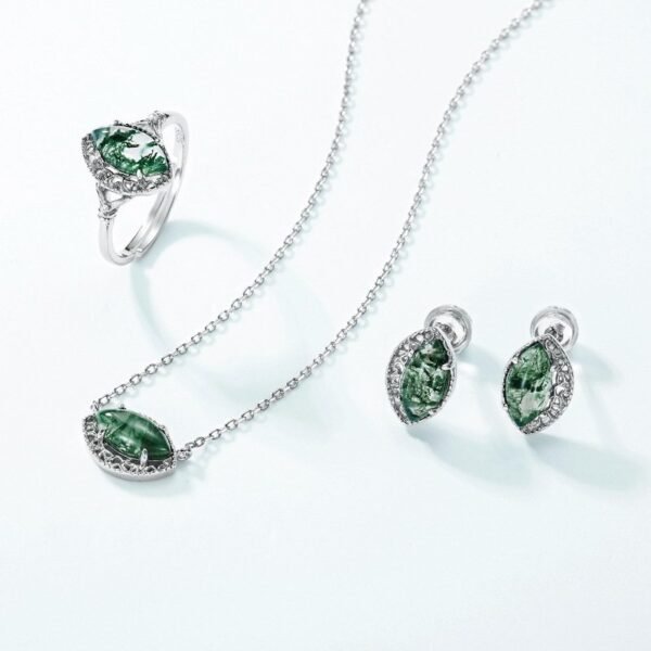 Section unique personalized green moss stone necklace women S925 silver natural watercress agate collarbone chain simple - Image 4