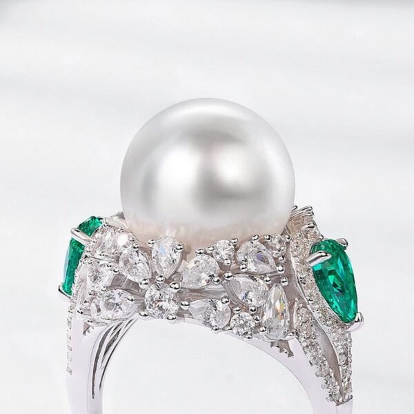 White shell beads ring S925 silver emerald color treasure finger ring light luxury retro noble temperament - Image 4