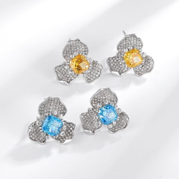 Hot models S925 sterling silver flower earrings senior sense of temperament ultra-flash high carbon diamond earrings live explosive models - Image 4