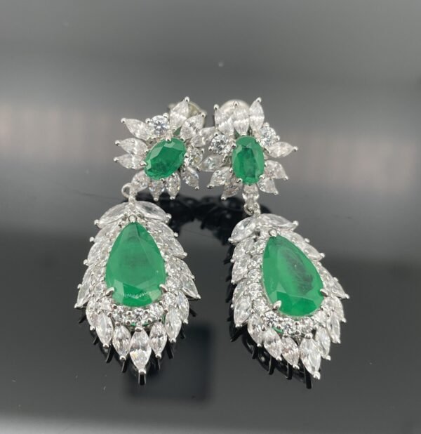 New S925 Silver Cultivated Emerald Earrings Female Vintage Luxury Premium Design Earrings - Image 6