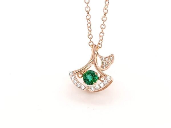 Hot picks fan-shaped small skirt necklace S925 silver cultivation emerald personalized collarbone chain light luxury fashion - Image 6